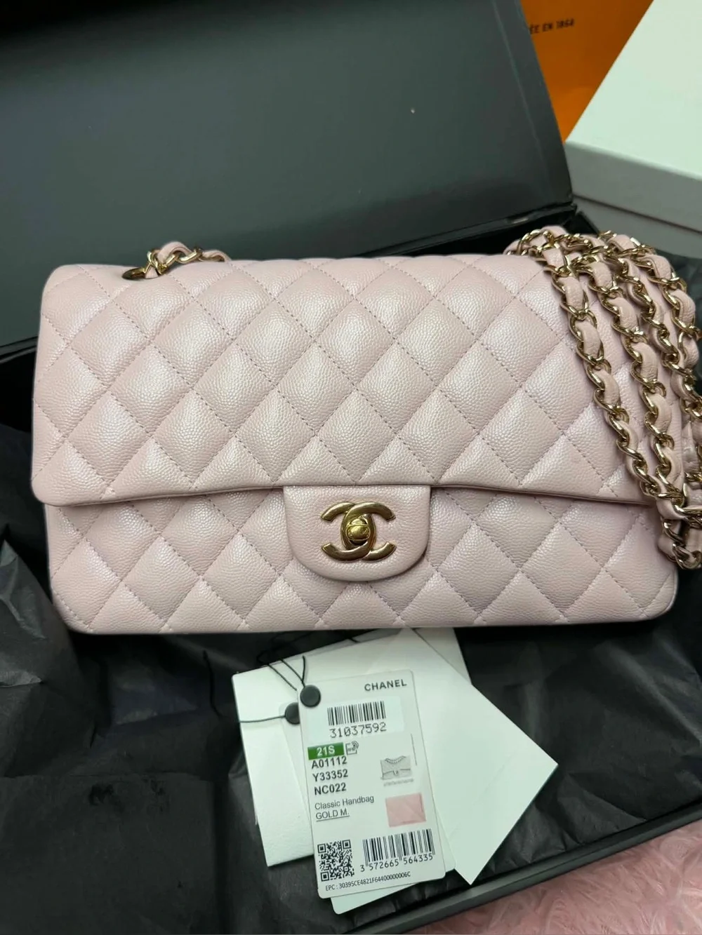 CHANEL Quilted Pale Pink Caviar Leather Shoulder Bag with gold hw